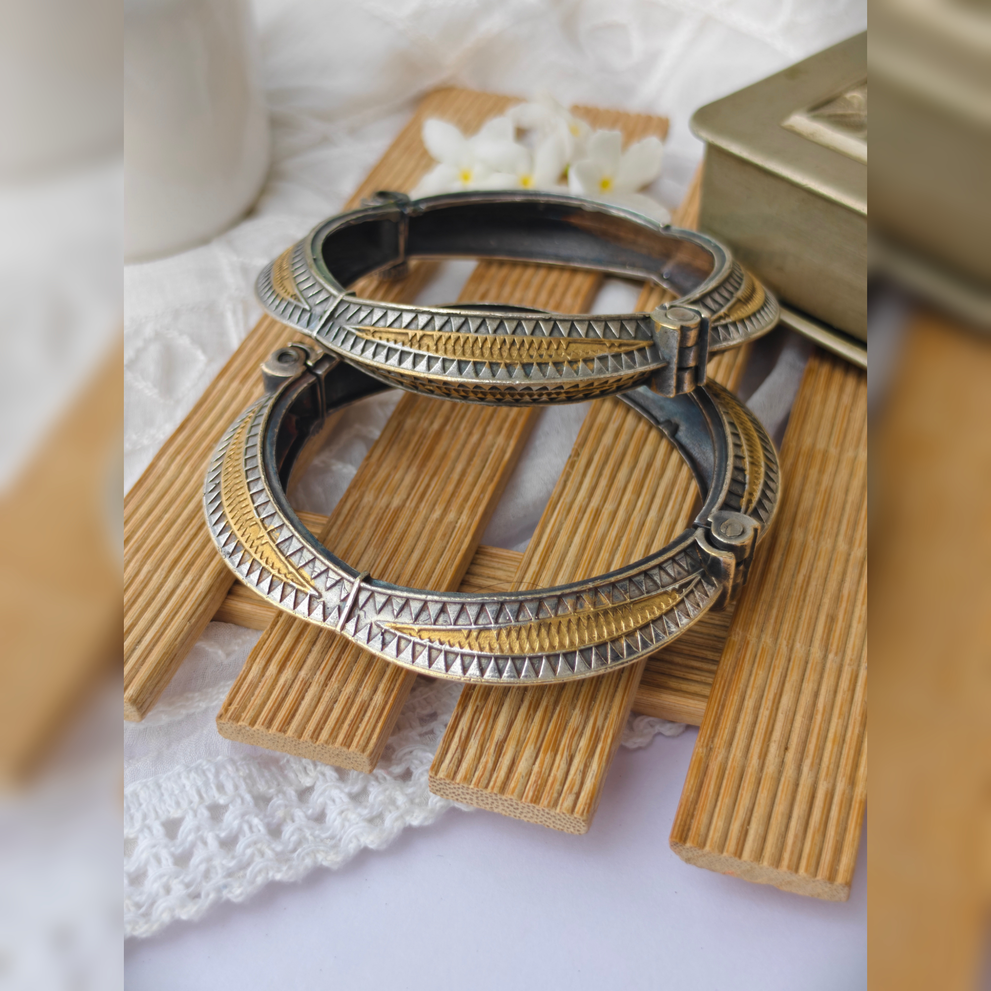 Aarohi Dual Tone Plating Brass Bangle Kada