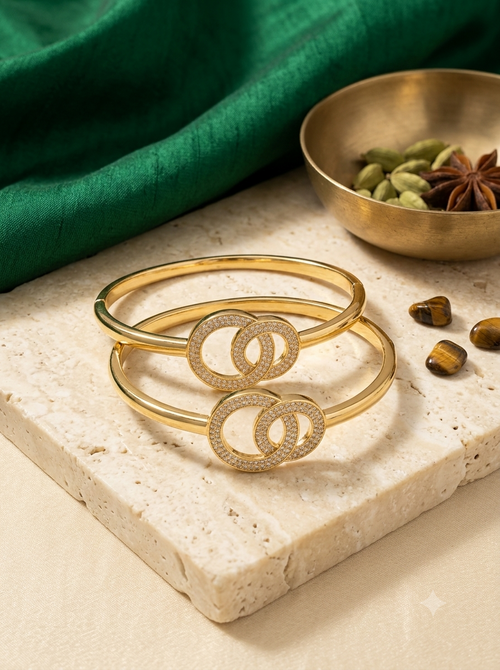 Bandhan Pavé Ring Cuff